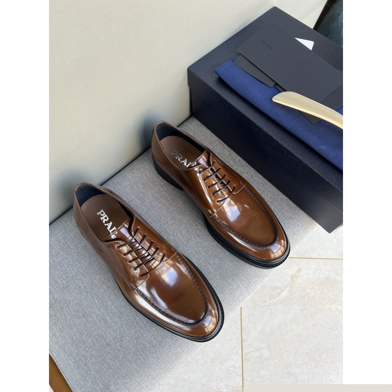 Pra*a leather shoes